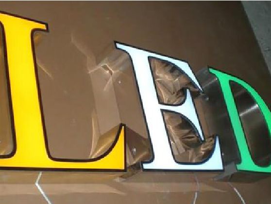 绍兴介绍LED招牌的基础知识。